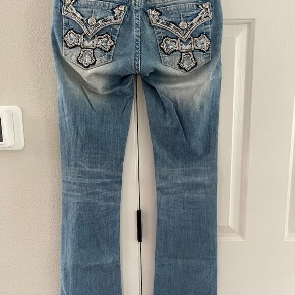 Mid Rise Boot Cut Miss Me Jeans - Picture 5 of 5